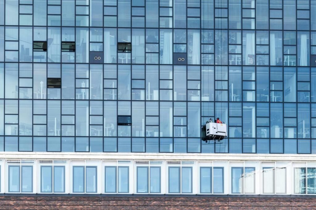 High Level Cleaning: How To Do High Level Window Cleaning